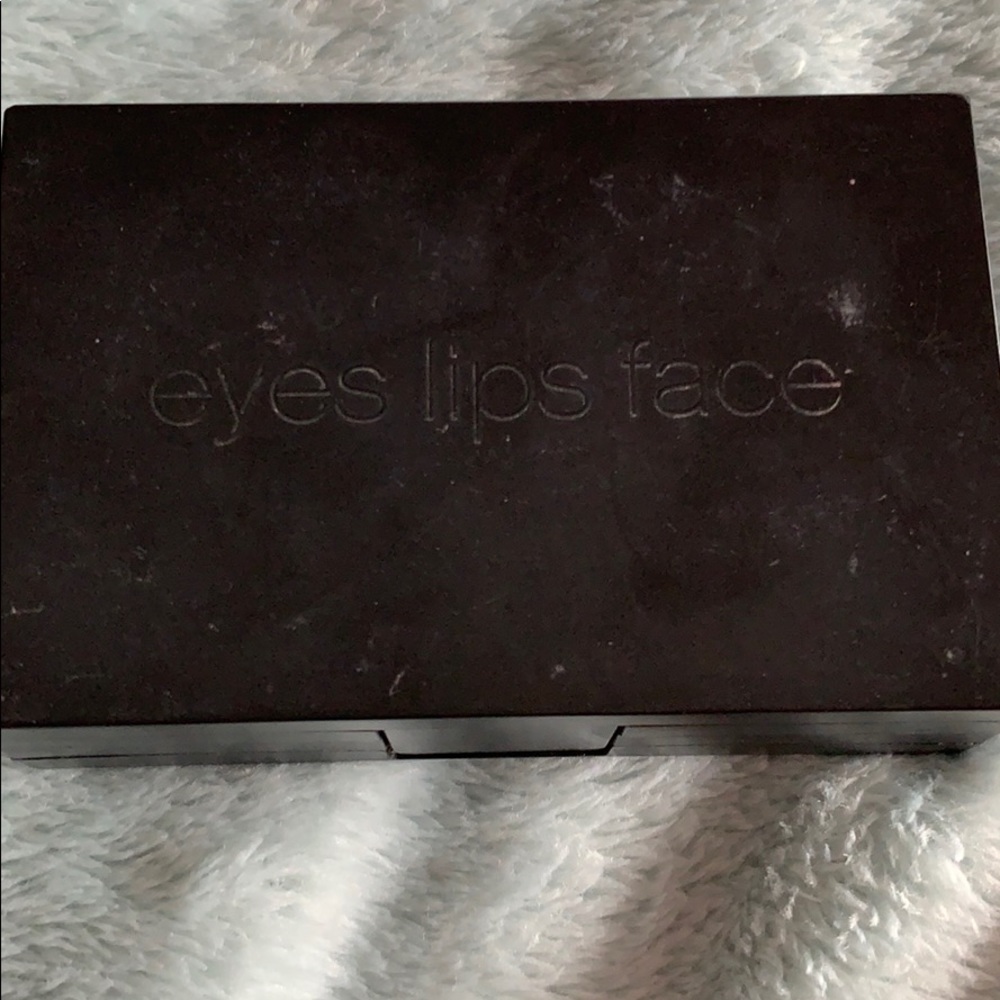 e.l.f. 22 piece mini on the go Palette
